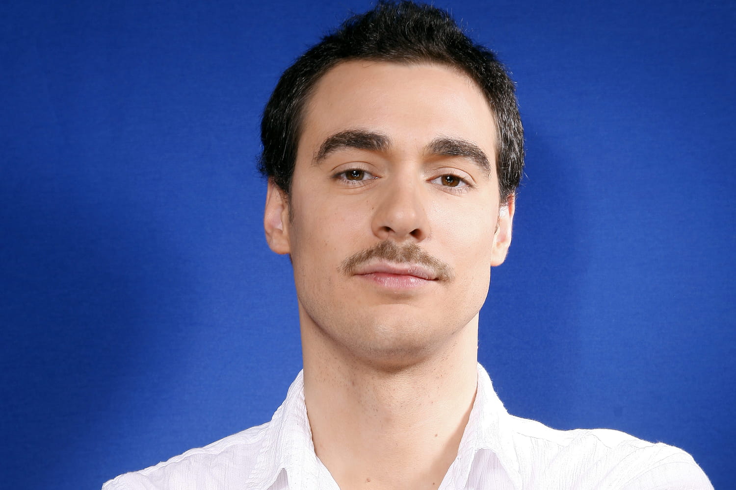 Le Com dien Arnaud Denis S est Fait Euthanasier Suite Des Douleurs Le Com dien Arnaud Denis S est Fait Euthanasier Suite Des Douleurs